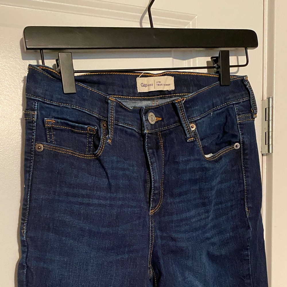 Gap True Skinny 27R